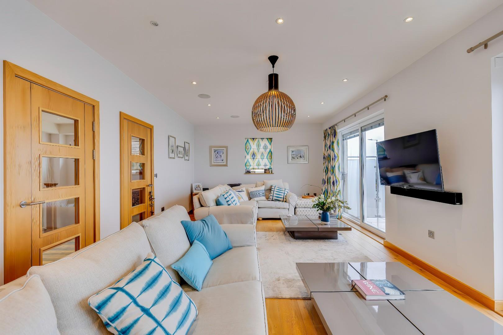 West Drive, Porthcawl, Bridgend County Borough, CF36 3LS
